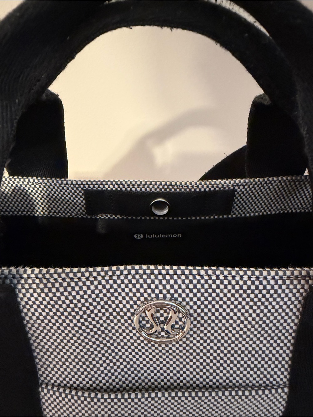 lululemon Two-Toned Mini Canvas Tote 4.5L- Anchor/Light Ivory/Black - Picture 2 of 8